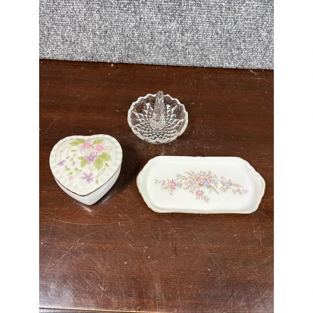 Lot of 3~Trinket Box, Ring Holder‎ and Jewelry Tray